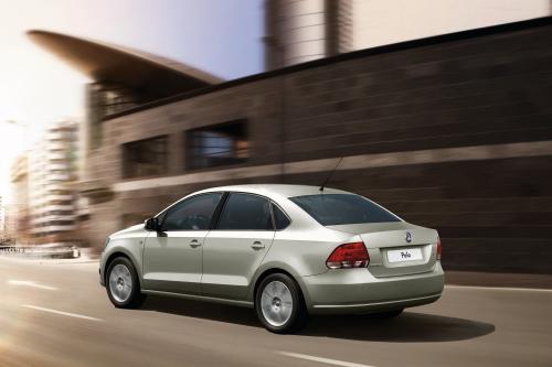 Volkswagen Polo Sedan (2011) - picture 1 of 4