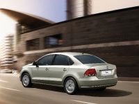 Volkswagen Polo Sedan (2011) - picture 3 of 4
