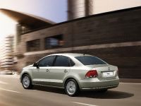 Volkswagen Polo Sedan (2011) - picture 3 of 4