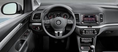 Volkswagen Sharan (2011) - picture 4 of 4