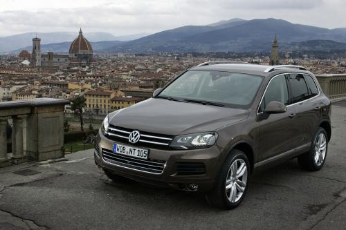Volkswagen Touareg 3.0 TDI Clean Diesel (2011) - picture 1 of 5