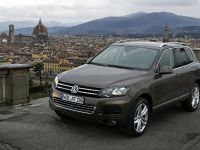 Volkswagen Touareg 3.0 TDI Clean Diesel (2011) - picture 1 of 5