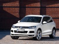 Volkswagen Touareg R-Line (2011) - picture 1 of 7
