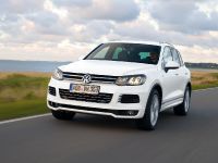 Volkswagen Touareg R-Line (2011) - picture 3 of 7