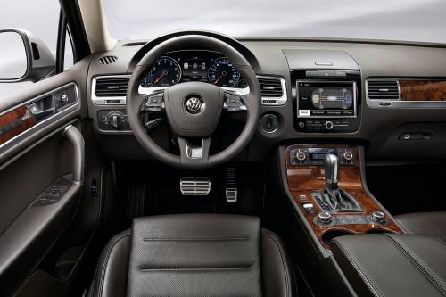 Volkswagen Touareg (2011) - picture 1 of 12