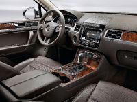 Volkswagen Touareg (2011) - picture 2 of 12
