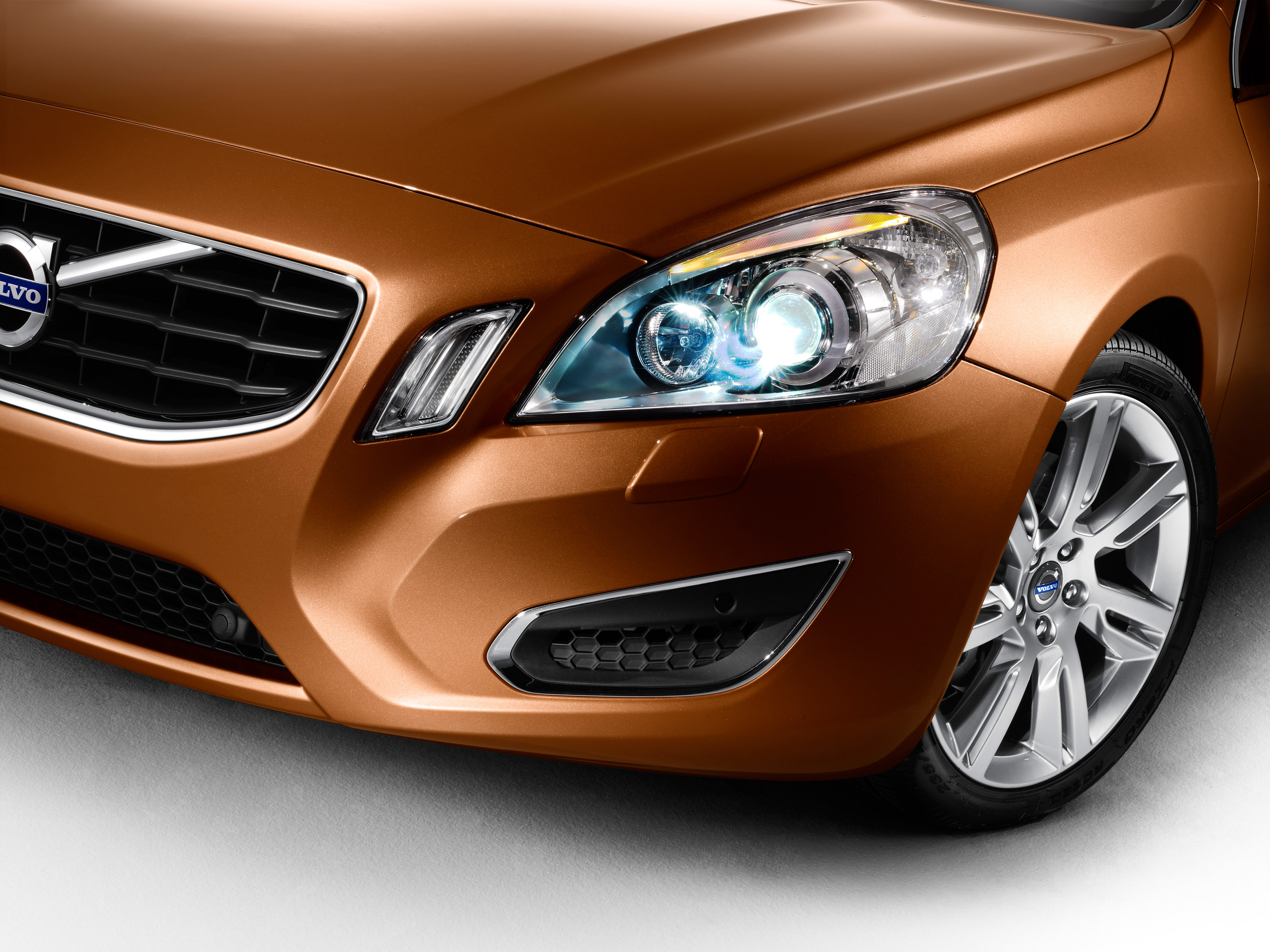 Volvo s60 2011. Вольво с60 2011. Volvo s60 vibrant Copper. Volvo s60 mk2.