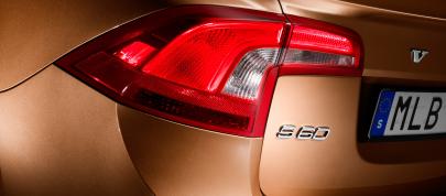 Volvo S60 (2011) - picture 7 of 26