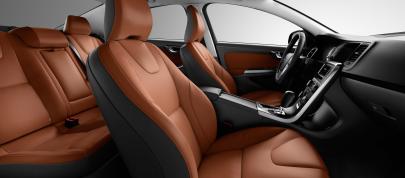 Volvo S60 (2011) - picture 15 of 26