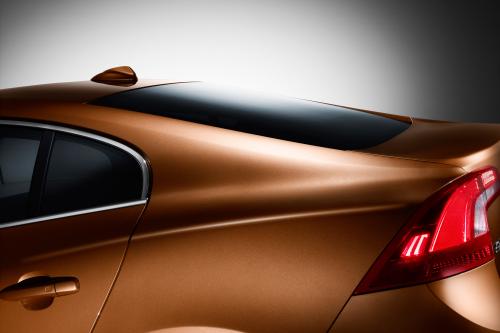 Volvo S60 (2011) - picture 8 of 26