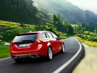 Volvo V60 R-Design (2011) - picture 3 of 7