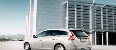 Volvo V60 (2011) - picture 20 of 20