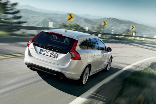 Volvo V60 (2011) - picture 9 of 20