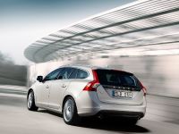Volvo V60 (2011) - picture 7 of 20