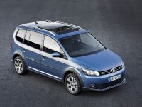 Volkswagen CrossTouran (2011) - picture 1 of 15