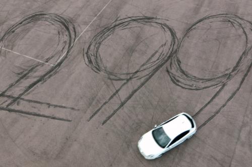 Alfa Romeo Giulietta 1.6 JTDm (2012) - picture 1 of 3