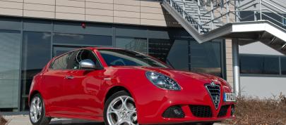 Alfa Romeo Giulietta TCT (2012) - picture 7 of 50