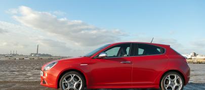 Alfa Romeo Giulietta TCT (2012) - picture 12 of 50