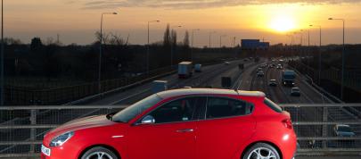 Alfa Romeo Giulietta TCT (2012) - picture 23 of 50