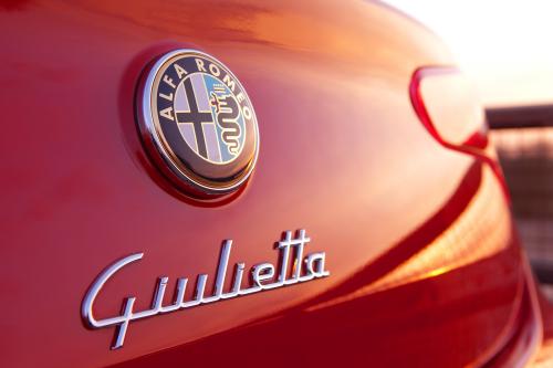 Alfa Romeo Giulietta TCT (2012) - picture 24 of 50