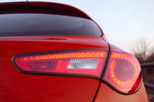 Alfa Romeo Giulietta TCT (2012) - picture 25 of 50