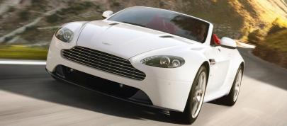 Aston Martin V8 Vantage (2012) - picture 15 of 19