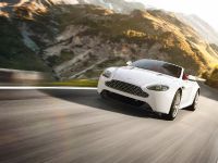 Aston Martin V8 Vantage (2012) - picture 13 of 19