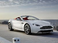 Aston Martin V8 Vantage (2012) - picture 14 of 19