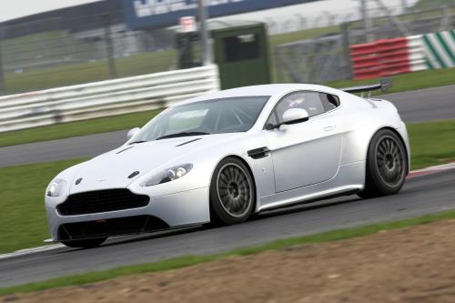 Aston Martin Vantage GT4 (2012) - picture 1 of 3