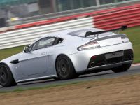 Aston Martin Vantage GT4 (2012) - picture 2 of 3