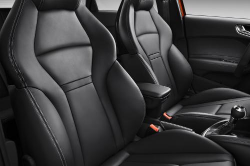 Audi A1 Sportback (2012) - picture 9 of 16