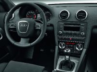 Audi A3 Cabriolet (2012) - picture 7 of 8