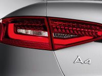 Audi A4 (2012) - picture 10 of 15