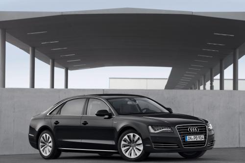 Audi A8 Hybrid - production version (2012) - picture 1 of 42