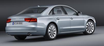 Audi A8 Hybrid (2012) - picture 4 of 7
