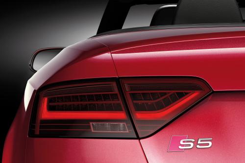 Audi S5 Cabriolet (2012) - picture 17 of 24