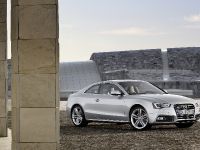 Audi S5 Coupe (2012) - picture 7 of 22