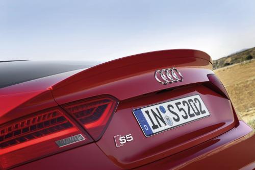 Audi S5 Sportback (2012) - picture 17 of 25