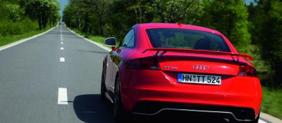 Audi TT-RS (2012) - picture 36 of 54