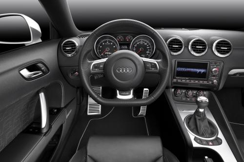 Audi TT-RS (2012) - picture 40 of 54