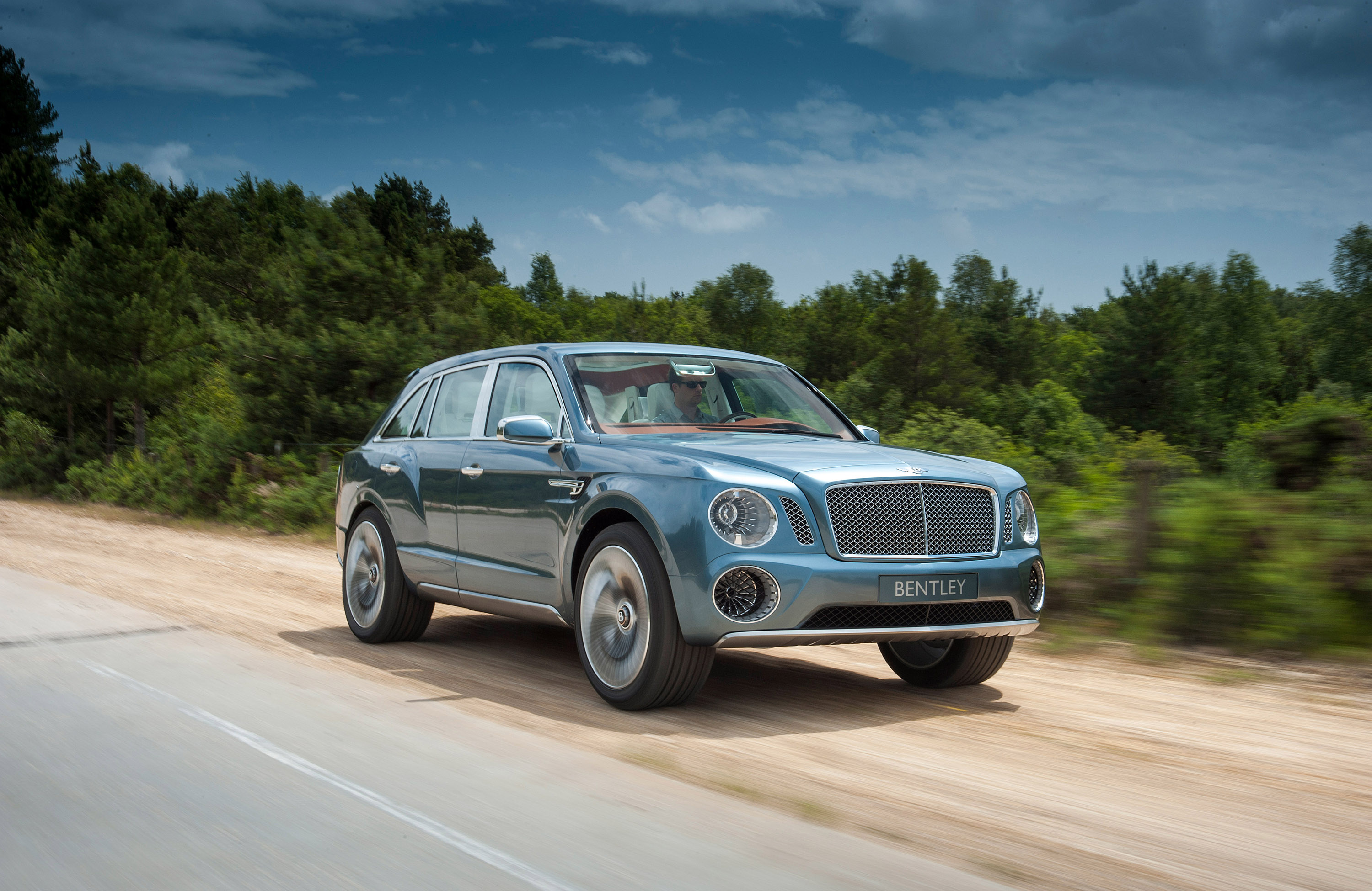 Bentley EXP 9 F SUV Concept