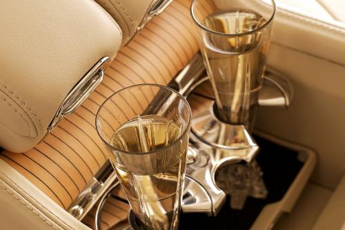 Bentley Mulsanne Executive Interior (2012) - picture 9 of 10