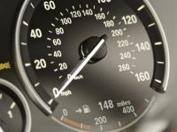 BMW 6 Series Coupe (2012) - picture 26 of 31