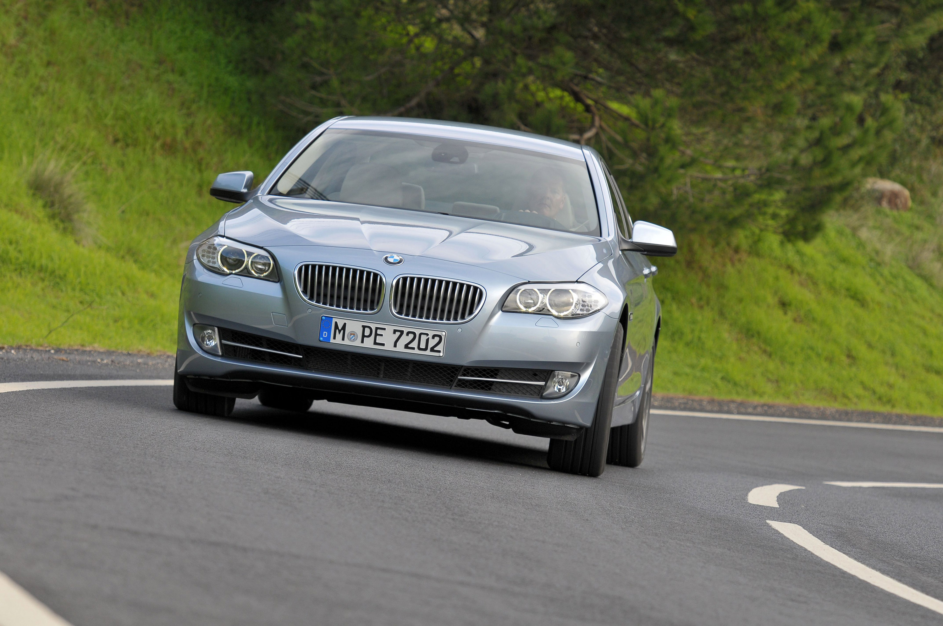 X5 hybrid. BMW 5 2013. BMW ACTIVEHYBRID 5 2012. BMW 5 Series 2012. БМВ f10 2012.