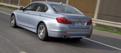 BMW F10 Active Hybrid 5 (2012) - picture 12 of 64