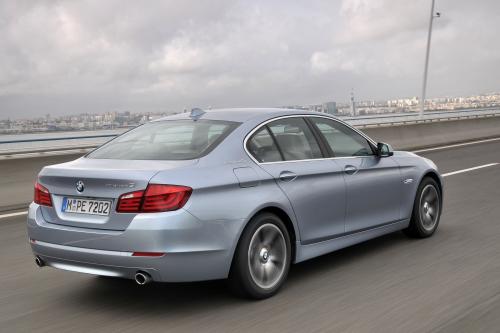 BMW F10 Active Hybrid 5 (2012) - picture 9 of 64