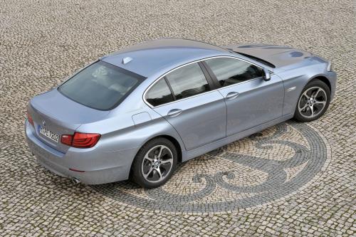BMW F10 Active Hybrid 5 (2012) - picture 32 of 64