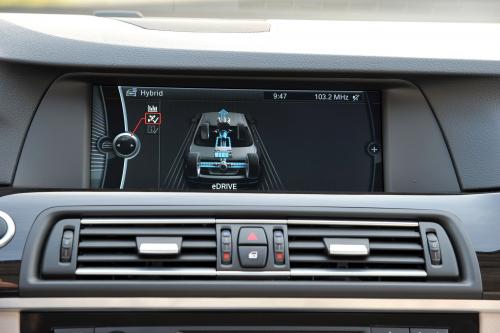 BMW F10 Active Hybrid 5 (2012) - picture 40 of 64