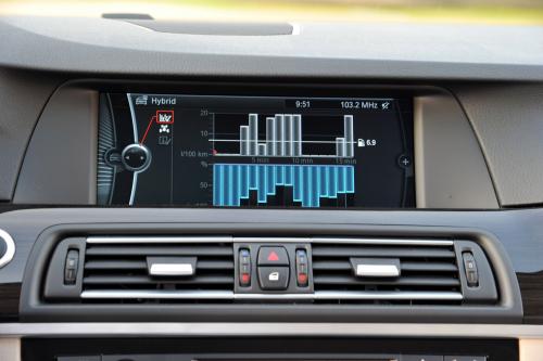 BMW F10 Active Hybrid 5 (2012) - picture 41 of 64