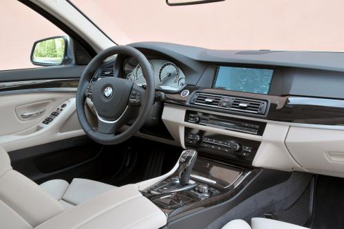 BMW F10 Active Hybrid 5 (2012) - picture 49 of 64